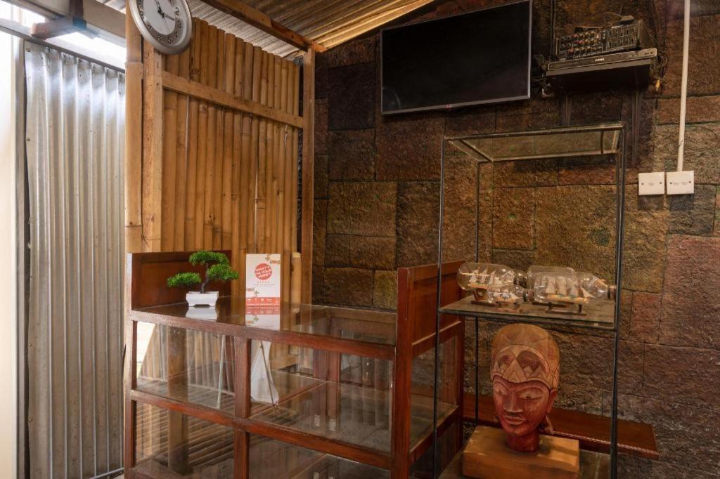Oyo 2380 Alea Guesthouse Muntilan Екстер'єр фото