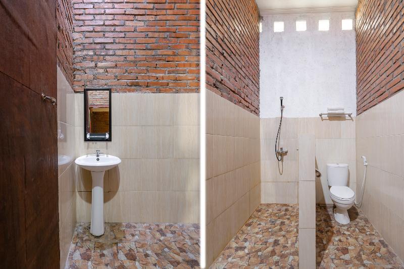 Oyo 2380 Alea Guesthouse Muntilan Екстер'єр фото