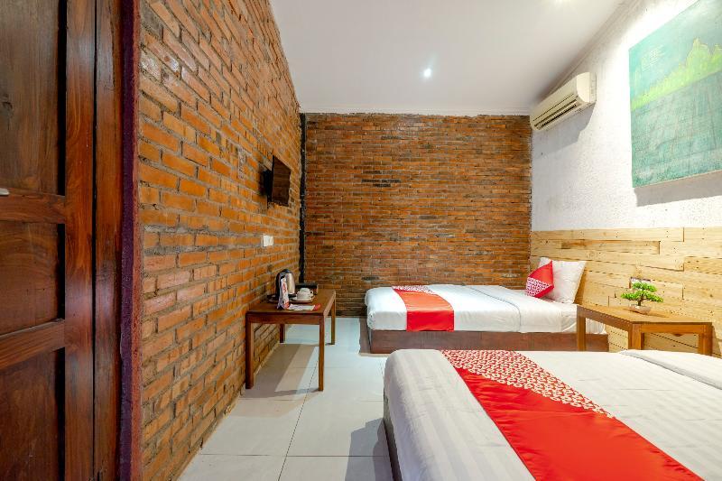 Oyo 2380 Alea Guesthouse Muntilan Екстер'єр фото